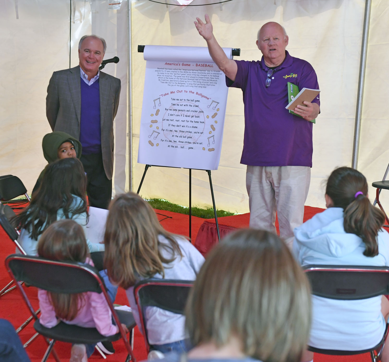 BR.bookfestival.110319 HS 739.JPG